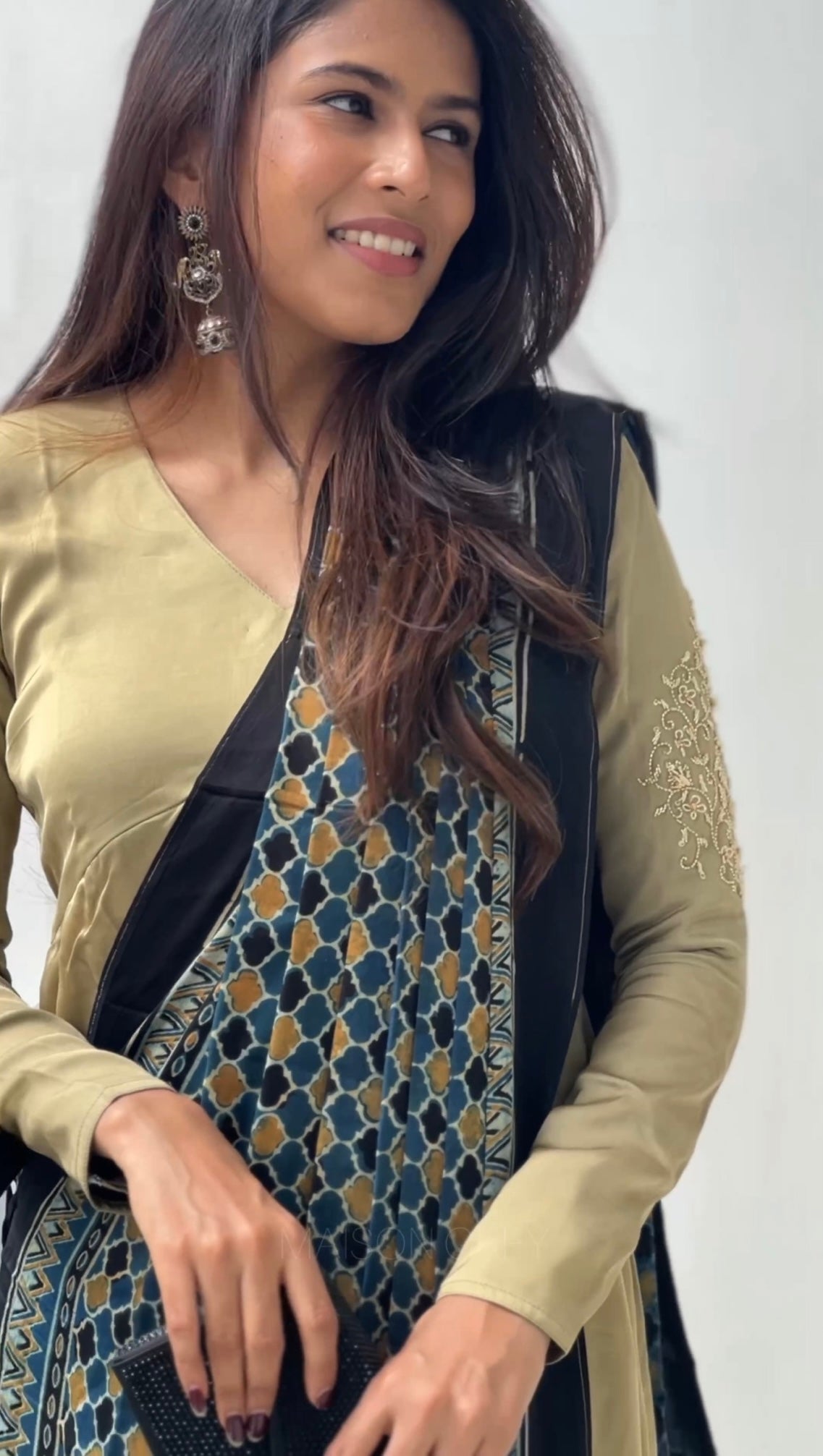 Anarkali with Draped Shawl 6
