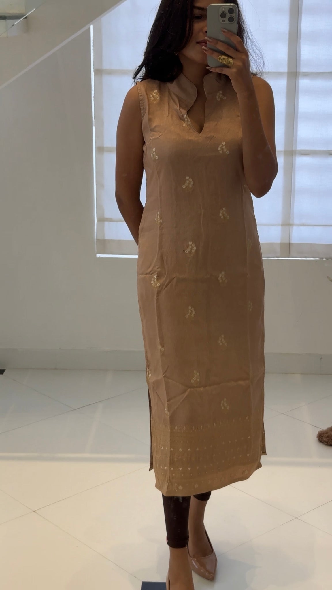 Light Beige Sleeveless Kurta